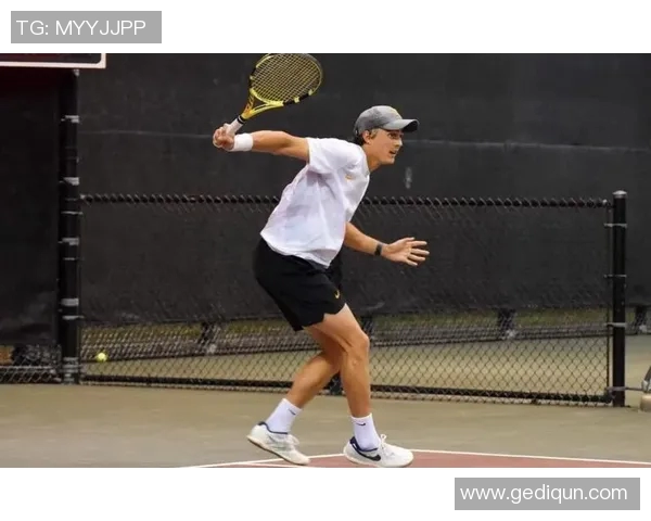 广州网球队的灵活性揭秘:网球巨献背后的训练与策略探索 广州网球队的灵活性揭秘:网球巨献背后的训练与策略探索