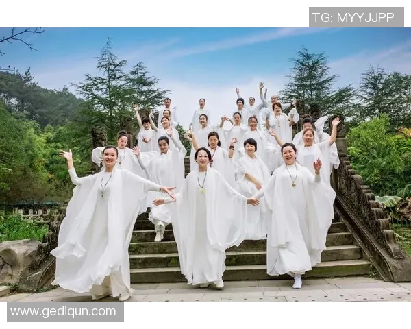 杭州街舞队的反击革新之路:从传统到现代的舞动蜕变与文化传承 杭州街舞队的反击革新之路:从传统到现代的舞动蜕变与文化传承