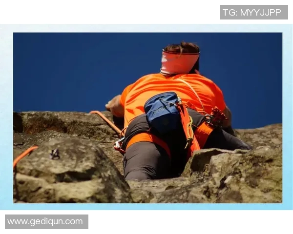 深圳攀岩队的意识与团队协作探讨:攀岩运动中的心理与策略分析 深圳攀岩队的意识与团队协作探讨:攀岩运动中的心理与策略分析