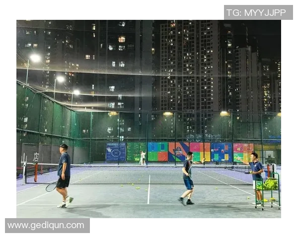 深圳网球队在比赛中的盯防策略分析与成效评估 深圳网球队在比赛中的盯防策略分析与成效评估