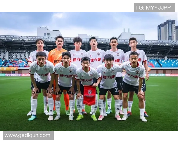 赛后分析武汉足球队与西安足球队的战术意识与表现对比 赛后分析武汉足球队与西安足球队的战术意识与表现对比